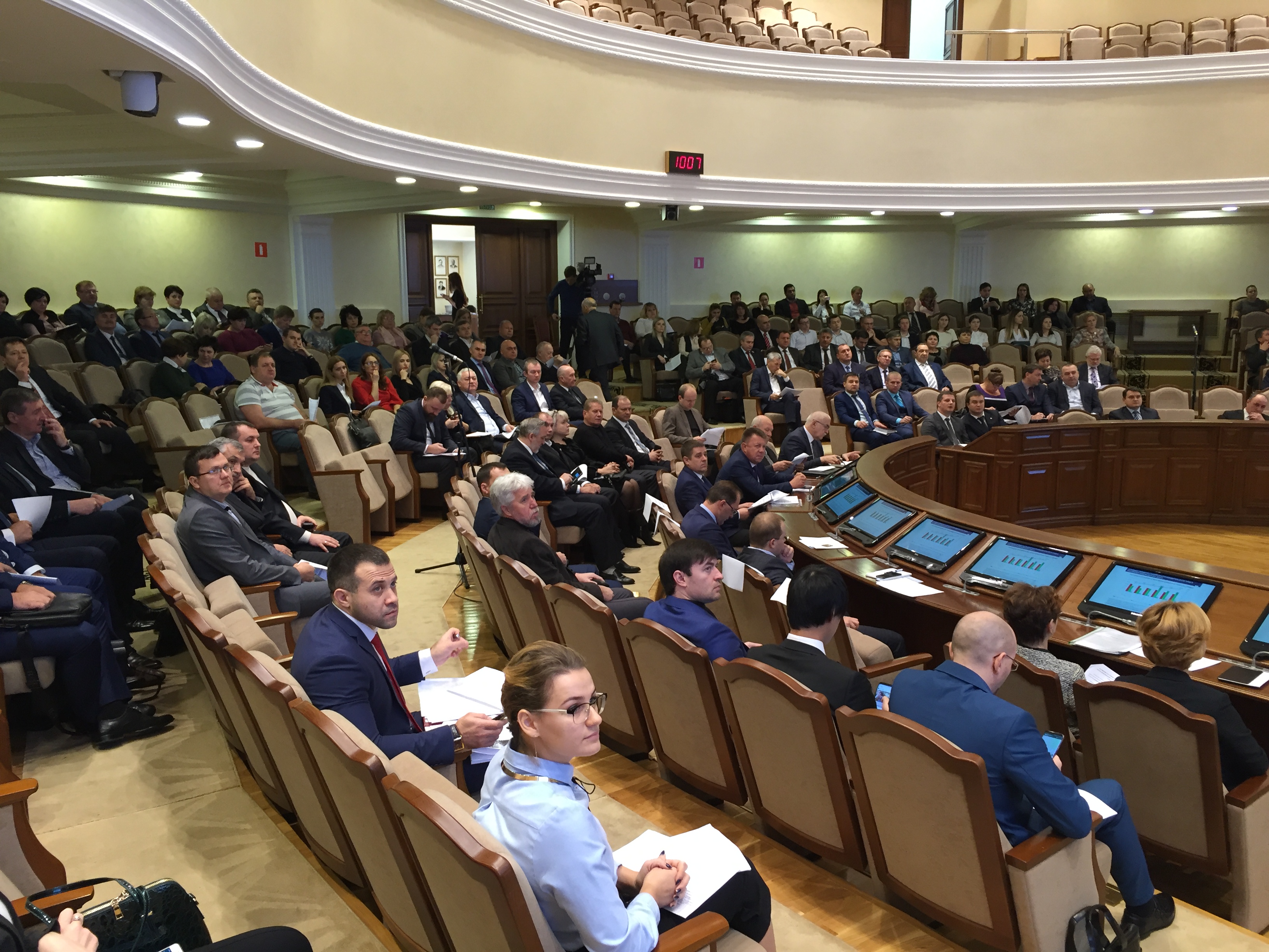 В краевом центре обсудили вопросы создания высокопроизводительных рабочих мест