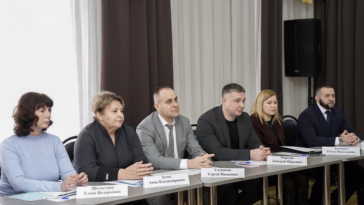 Руководитель аппарата бизнес-уполномоченного Ставропольского края Павел Аветиков принял участие во встрече с предпринимателями Арзгирского округа